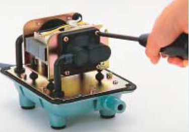 Replacing the chamber block of Hiblow HP-10/20 Series 2 Replacing the chamber block of Hiblow HP-10/20 Series